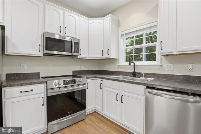 242 CEDAR RIDGE DR, Ruther Glen, VA 22546