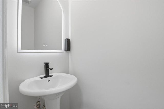 242 CEDAR RIDGE DR, Ruther Glen, VA 22546