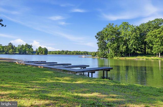 242 CEDAR RIDGE DR, Ruther Glen, VA 22546