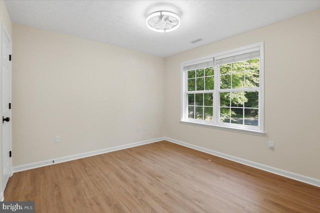242 CEDAR RIDGE DR, Ruther Glen, VA 22546