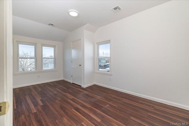 31 N Lewis Place, Rockville Centre, NY 11570