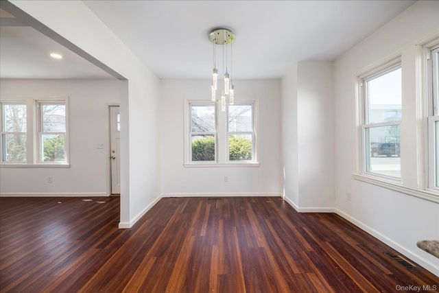 31 N Lewis Place, Rockville Centre, NY 11570