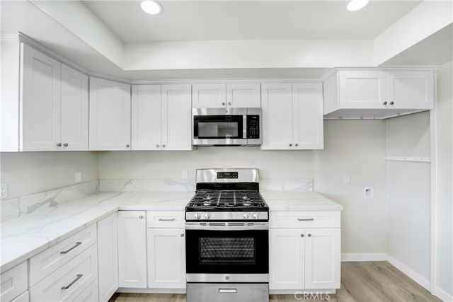38520 12th E, Palmdale, CA 93550
