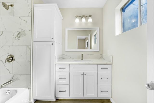 38520 12th E, Palmdale, CA 93550