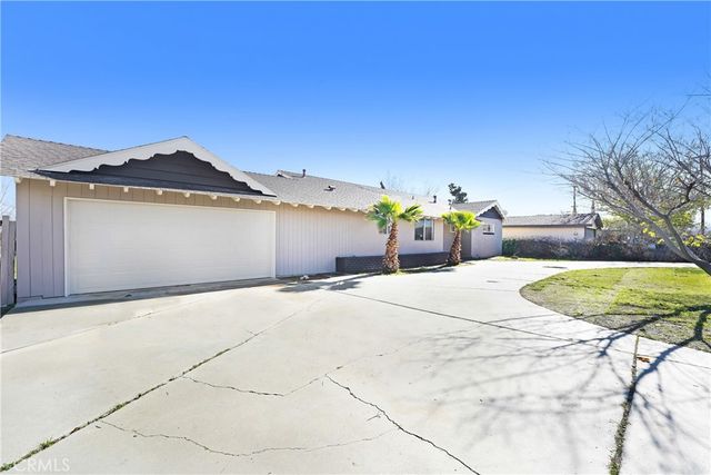 38520 12th E, Palmdale, CA 93550