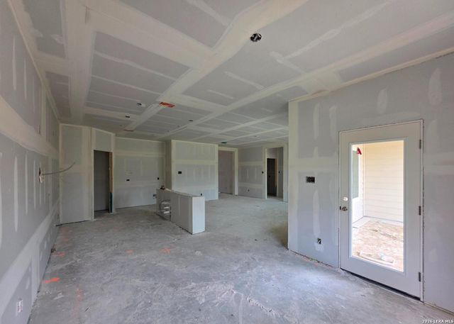 121 Yale St, Seguin, TX 78155