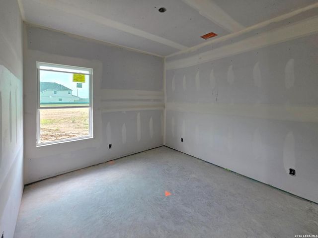 121 Yale St, Seguin, TX 78155