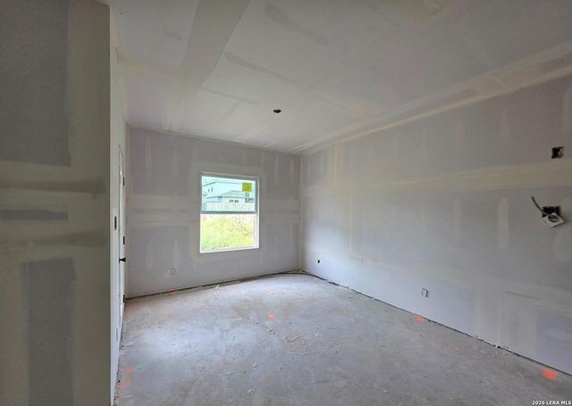 121 Yale St, Seguin, TX 78155