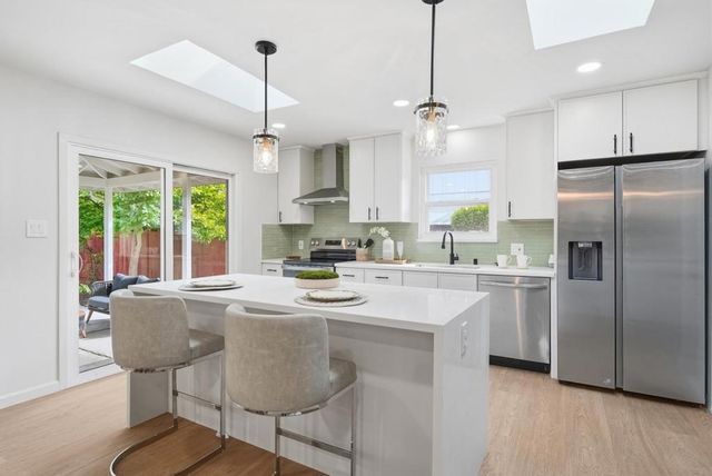 774 San Lucas Avenue, Mountain View, CA 94043