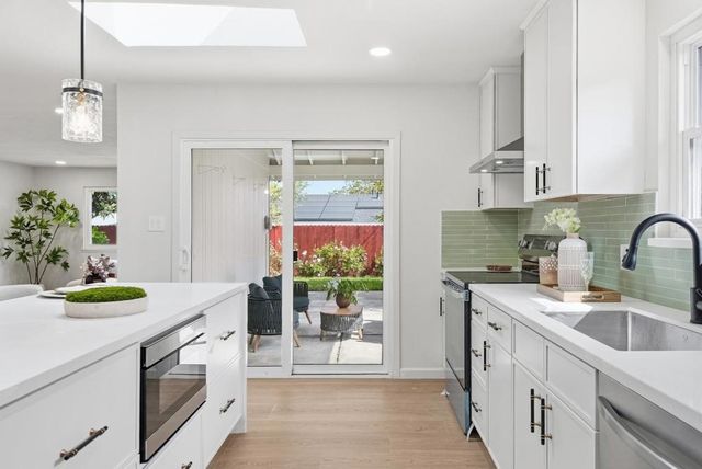 774 San Lucas Avenue, Mountain View, CA 94043