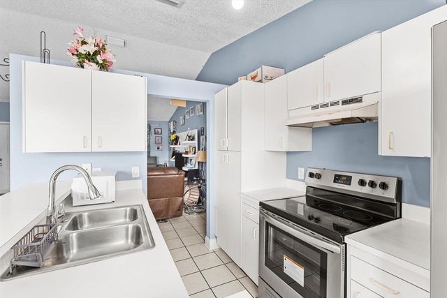 844 SW Jaslo Ave, Port St Lucie, FL 34953