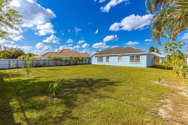 844 SW Jaslo Ave, Port St Lucie, FL 34953