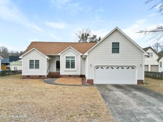 4211 Yarmouth Road, New Bern, NC 28562