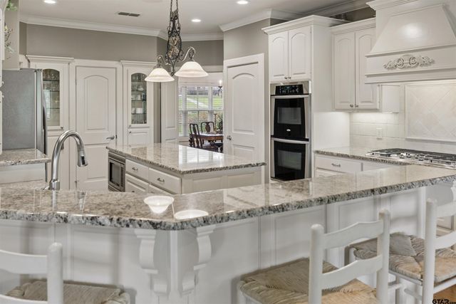 1225 Pine Street, Kilgore, TX 75662