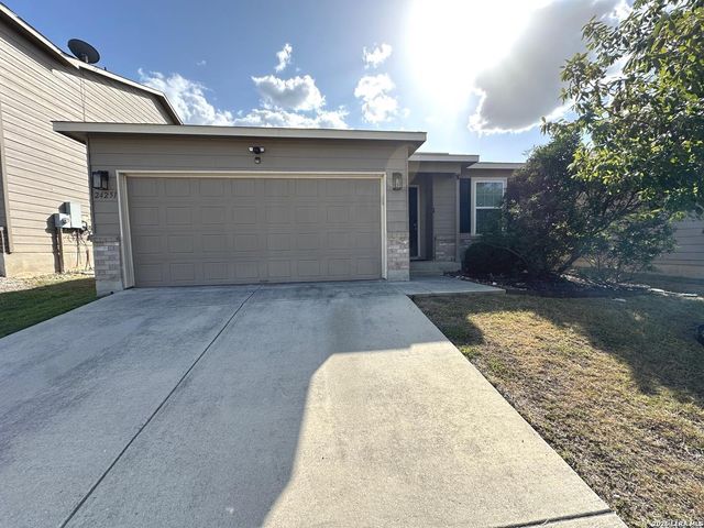 24251 Invitation Oak, San Antonio, TX 78261