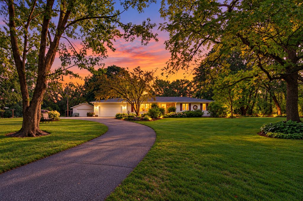 22015 Pillsbury Avenue, Lakeville, MN 55044 — exterior