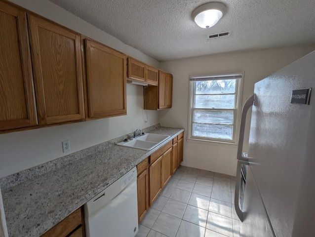 4201 S Deerfield, Wichita, KS 67216