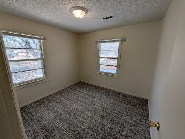 4201 S Deerfield, Wichita, KS 67216