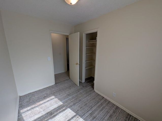 4201 S Deerfield, Wichita, KS 67216