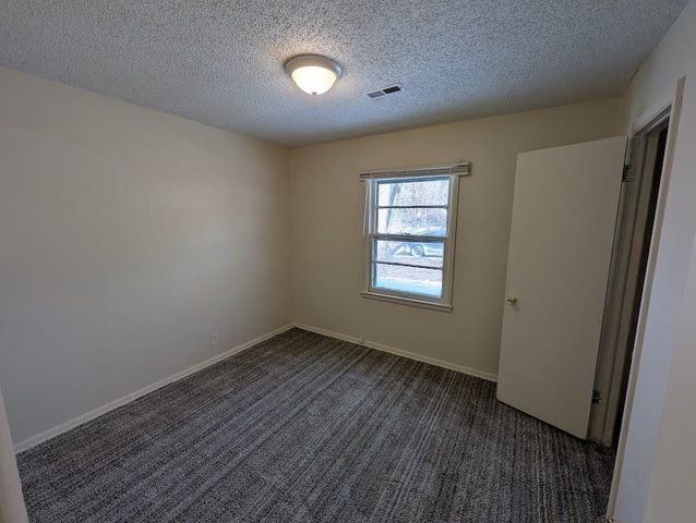 4201 S Deerfield, Wichita, KS 67216