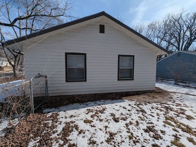 4201 S Deerfield, Wichita, KS 67216