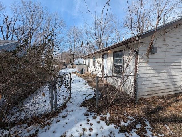 4201 S Deerfield, Wichita, KS 67216