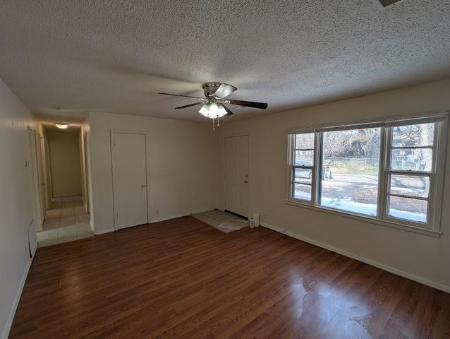 4201 S Deerfield, Wichita, KS 67216