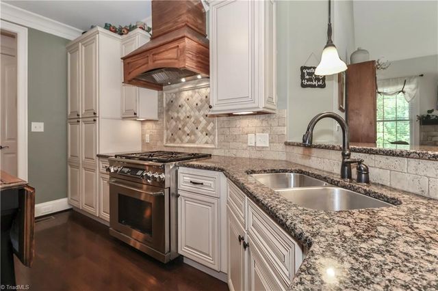 3229 Broadmoor Drive, Statesville, NC 28625