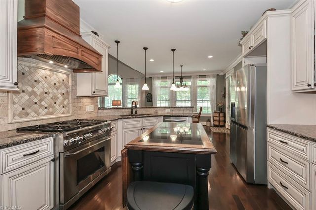 3229 Broadmoor Drive, Statesville, NC 28625