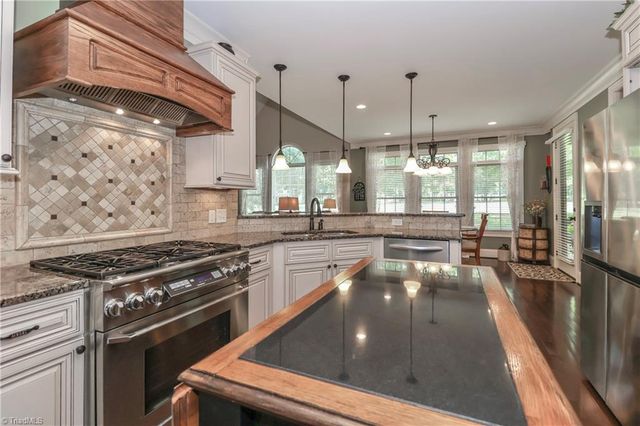 3229 Broadmoor Drive, Statesville, NC 28625