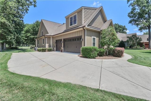 3229 Broadmoor Drive, Statesville, NC 28625