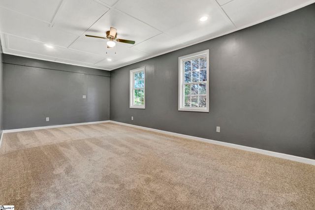 3856 Rainbow Lake Road, Inman, SC 29349