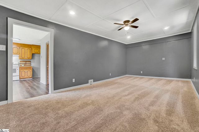 3856 Rainbow Lake Road, Inman, SC 29349
