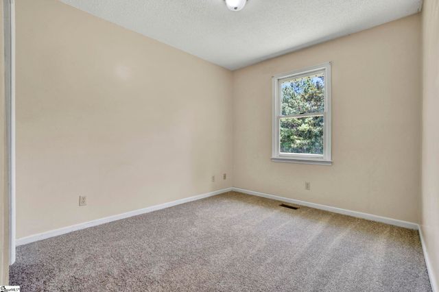 3856 Rainbow Lake Road, Inman, SC 29349