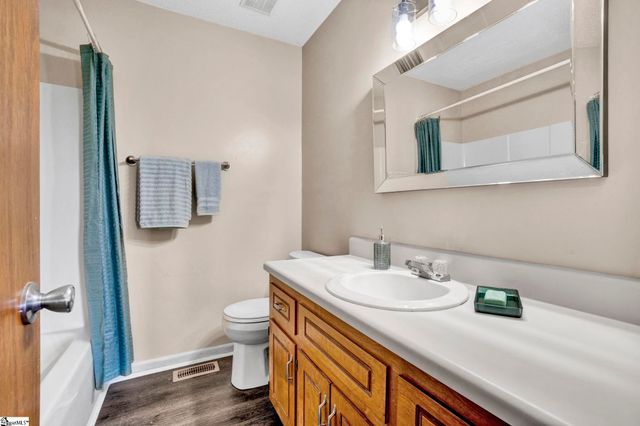 3856 Rainbow Lake Road, Inman, SC 29349