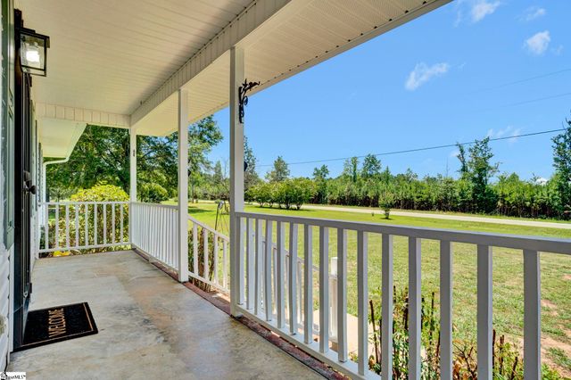 3856 Rainbow Lake Road, Inman, SC 29349