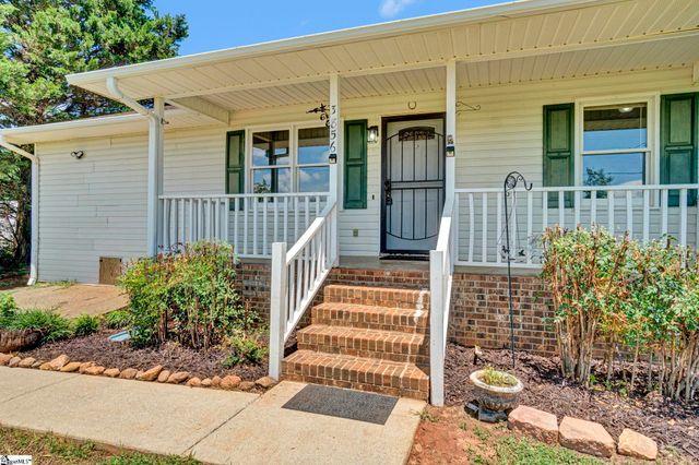 3856 Rainbow Lake Road, Inman, SC 29349