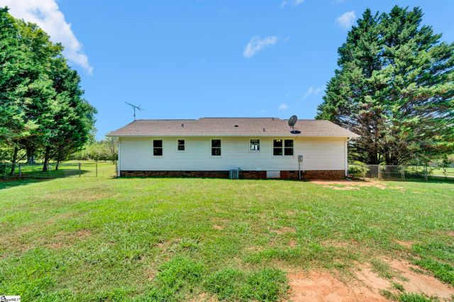 3856 Rainbow Lake Road, Inman, SC 29349