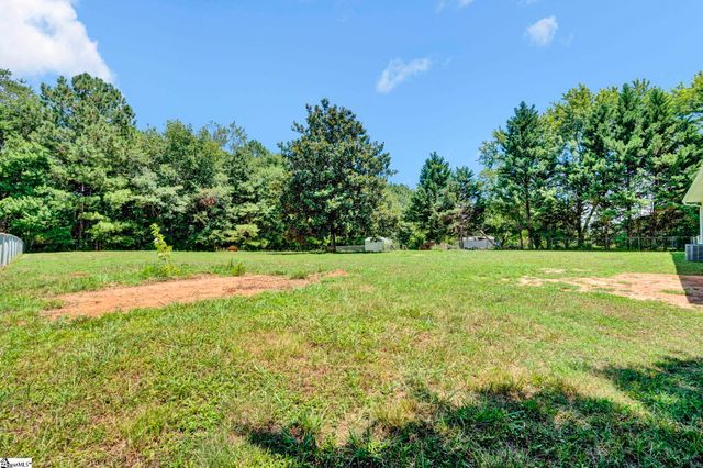 3856 Rainbow Lake Road, Inman, SC 29349
