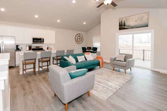 6133 Thor Avenue, Davenport, IA 52807