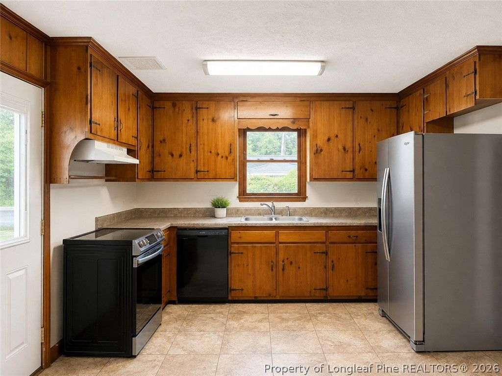 2903 N Kenan Avenue, Lumberton, NC 28358 — photo 4