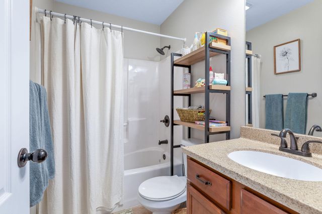 150 Whispering Meadows Parkway, Branson, MO 65616