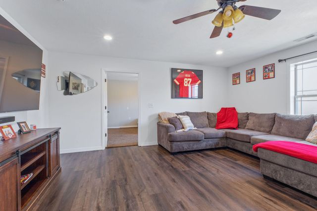 150 Whispering Meadows Parkway, Branson, MO 65616