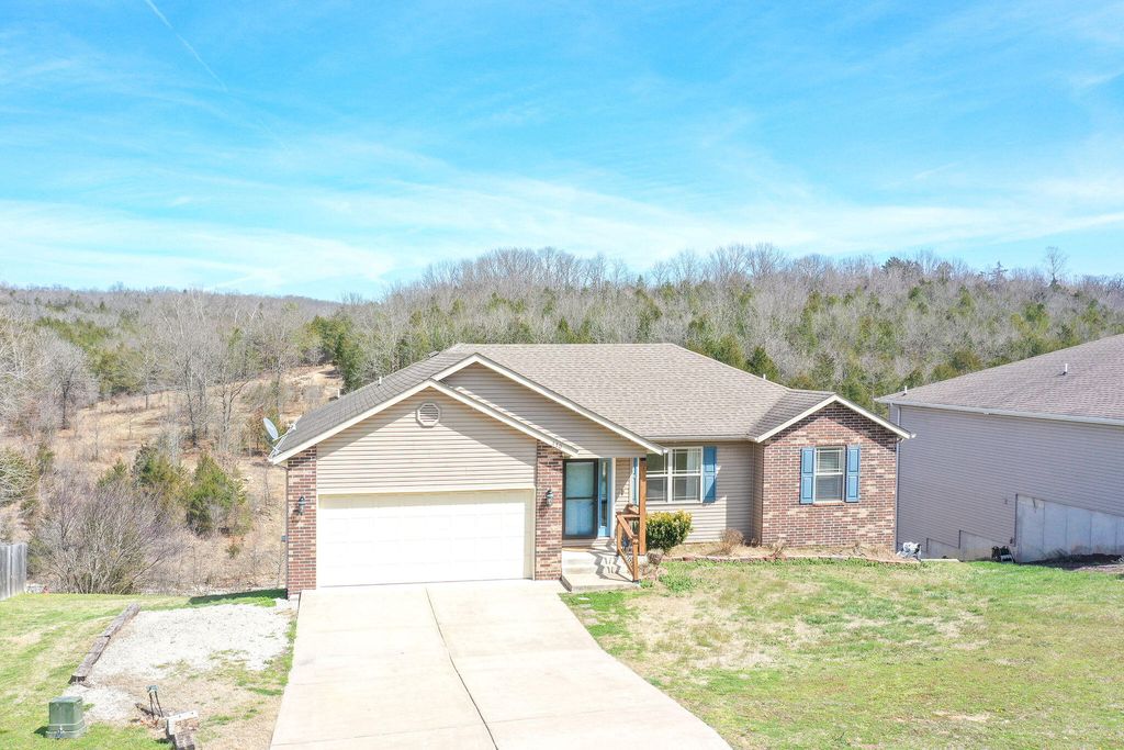 150 Whispering Meadows Parkway, Branson, MO 65616