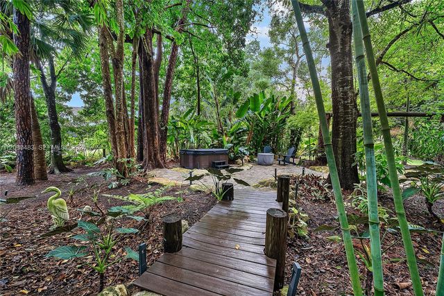12466 Quercus Lane, Wellington, FL 33414