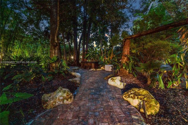 12466 Quercus Lane, Wellington, FL 33414
