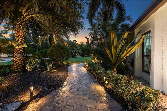12466 Quercus Lane, Wellington, FL 33414