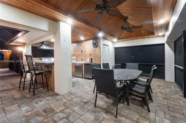 12466 Quercus Lane, Wellington, FL 33414
