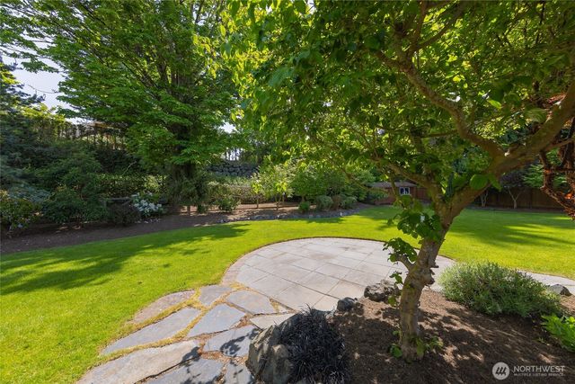 23915 110th Place W, Woodway, WA 98020