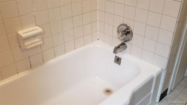 1261 Pearson Street, Ferndale, MI 48220